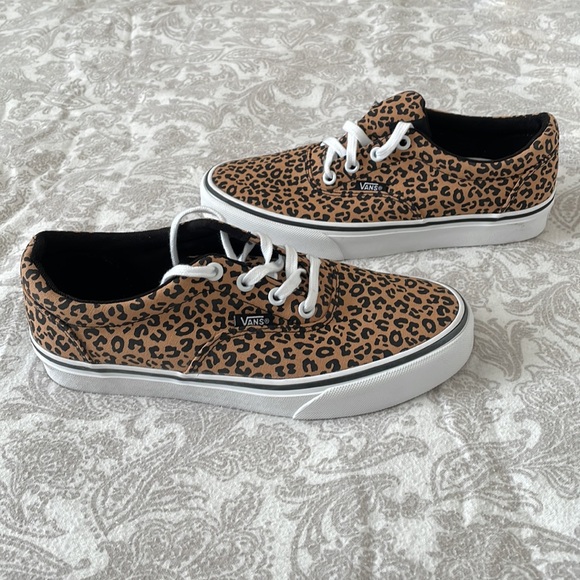 NWOT Vans Leopard Authentic Shoe Size 7 - Picture 5 of 6